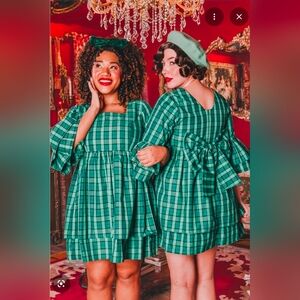 Ivy City Co Green Plaid Clara Dress (8)